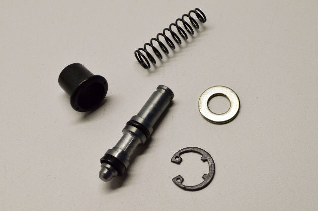 New OEM Yamaha 5FA-W0041-00-00 Master Cylinder Kit NOS