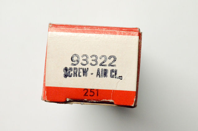 OEM Briggs & Stratton 93322 Air Cleaner Screw Qty 2 NOS