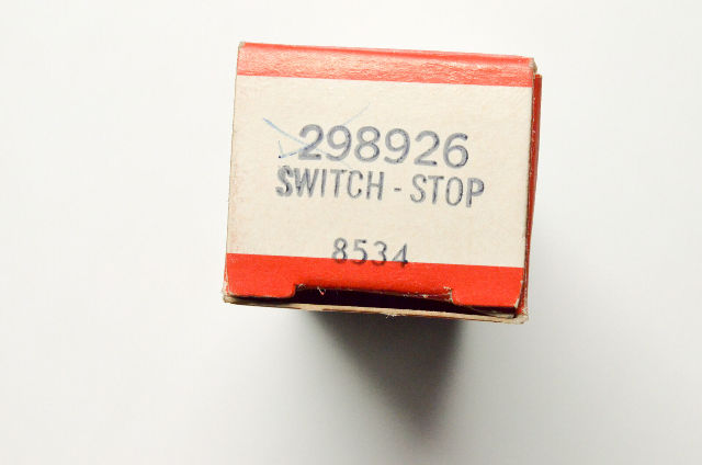 OEM Briggs & Stratton 298926 Stop Switch NOS