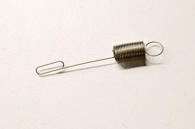 OEM Briggs & Stratton 260041 Governor Spring NOS
