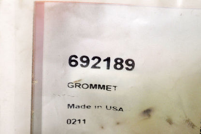 OEM Briggs & Stratton 692189 Grommet Qty 2 NOS