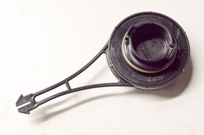 OEM Briggs & Stratton 799585 Fuel Tank Cap NOS