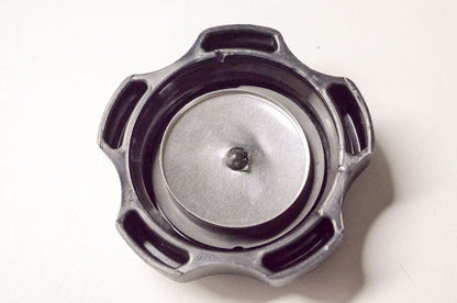 OEM Briggs & Stratton 795027 Fuel Tank Cap NOS