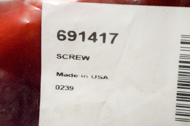 OEM Briggs & Stratton 691417 Screw NOS