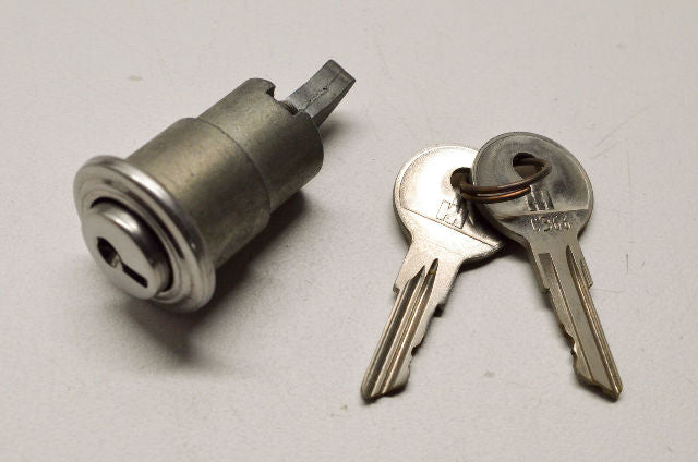 International 869543R11 Scout 80 Glove Box Lock NOS