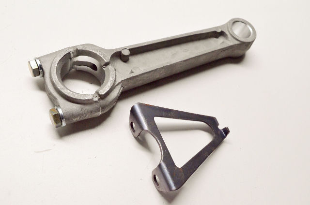 OEM Briggs & Stratton 299632 Connecting Rod NOS