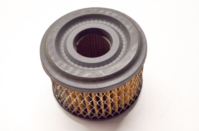 OEM Briggs & Stratton 390492 Air Cleaner Cartridge Filter NOS